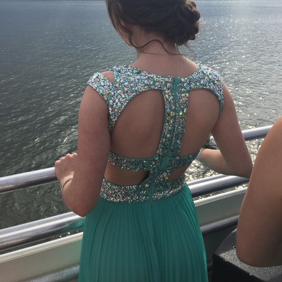 Betsy & Adam prom/grad dress - Picture 2 of 4